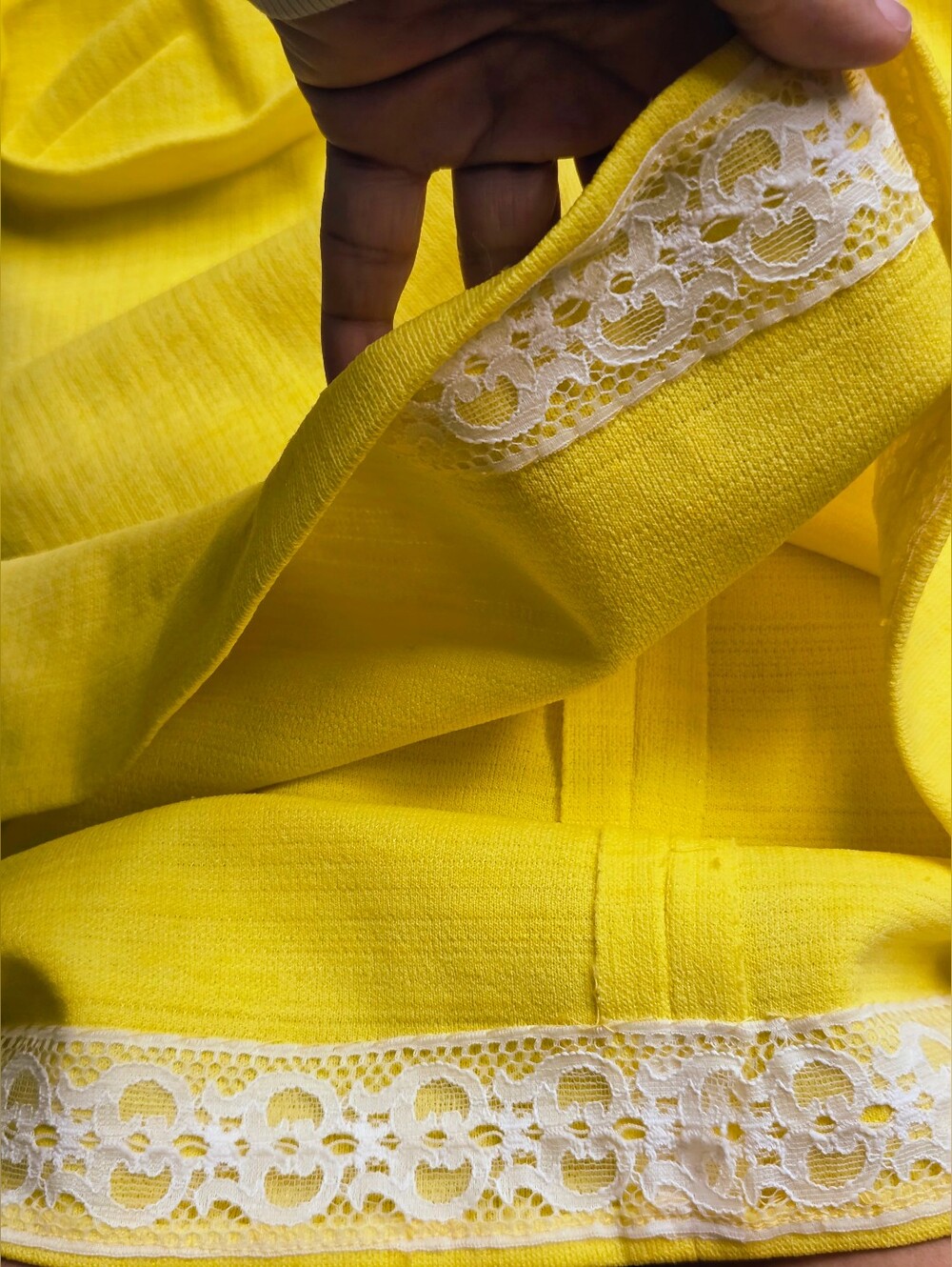 Kay Windsor Vintage Mod Yellow Sleeveless Shift Dress Bow Neck Size M - Picture 14 of 15